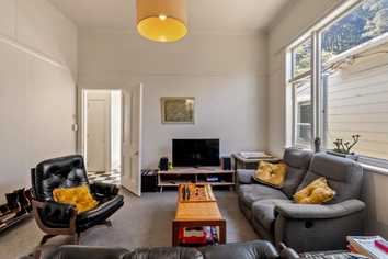 211 Grant Road, Thorndon