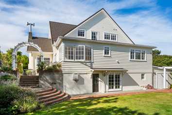 43 Simla Crescent, Khandallah