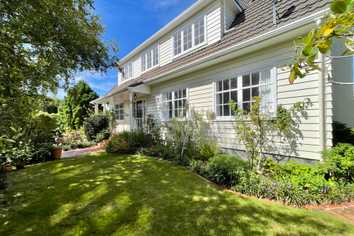 43 Simla Crescent, Khandallah