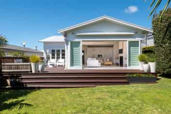 30 Warwick Avenue, Westmere