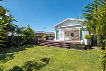 30 Warwick Avenue, Westmere