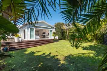 30 Warwick Avenue, Westmere