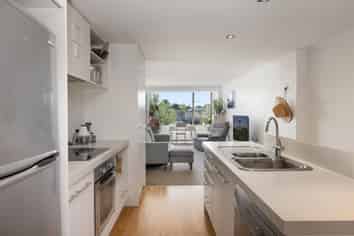 202/332 Maunganui Road , Mount Maunganui