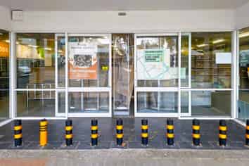 HIGH PROFILE RETAIL OPPORTUNITY
