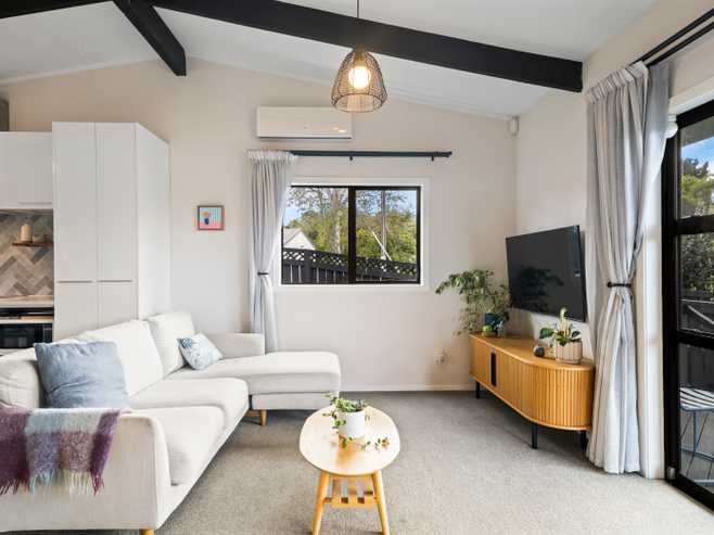 48 Rua Road, Glen Eden