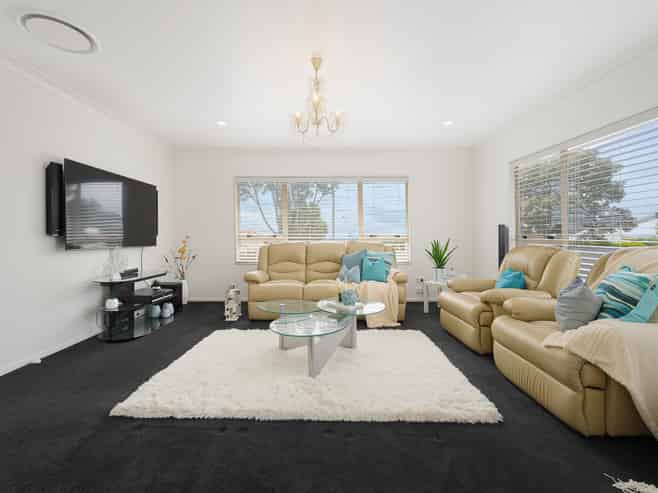 117 & 117A Awaroa Road, Sunnyvale