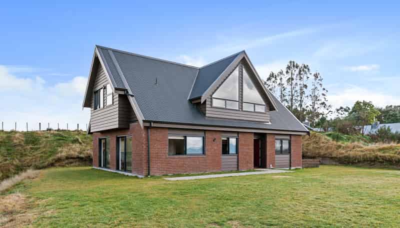 150 Highland Drive, Acacia Bay