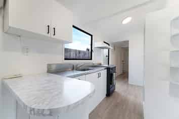 5a Shamrock Lane, Te Atatu Peninsula