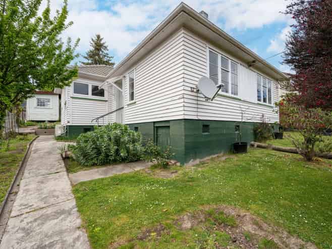 87 Emano Street, Toi Toi