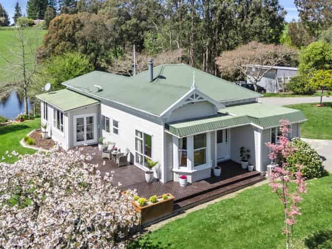 122 Malling Road, Redwood Valley