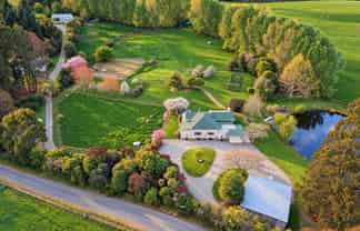 122 Malling Road, Redwood Valley