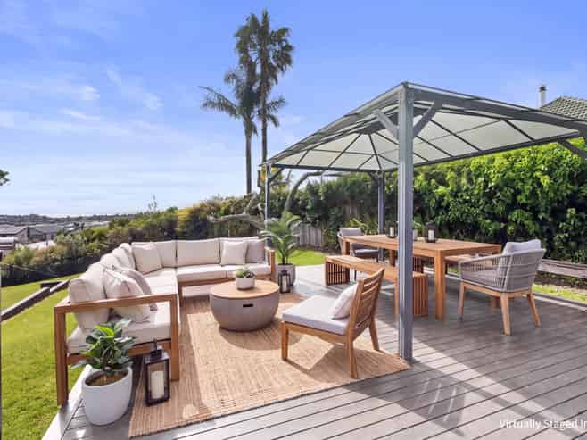 24 John Dee Crescent, Red Beach