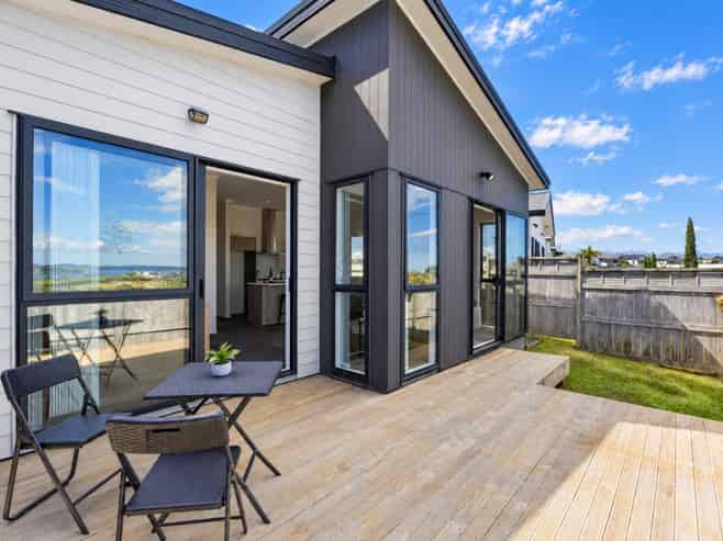 69 Barcliff Terrace, Gulf Harbour