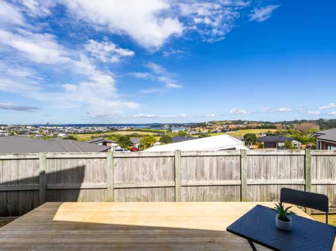 69 Barcliff Terrace, Gulf Harbour