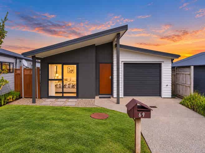 69 Barcliff Terrace, Gulf Harbour
