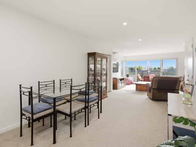 32 Menin Gate Crescent, Broomfield