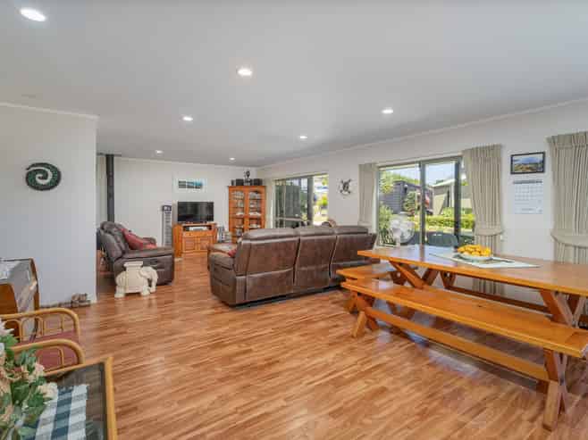 142 Opera Place, Whangapoua