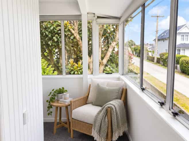 9/4 Woodside Avenue, Northcote