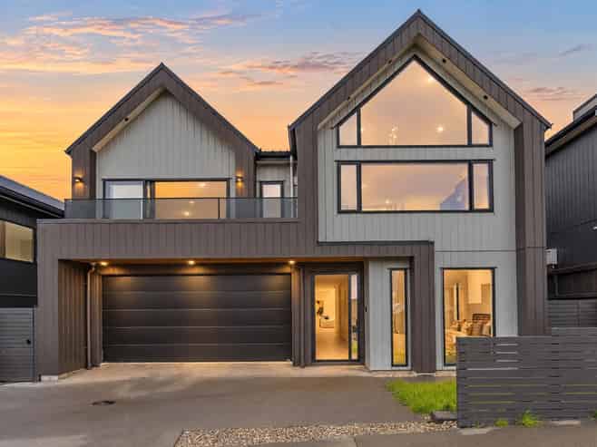 11 Humenga Place, Long Bay