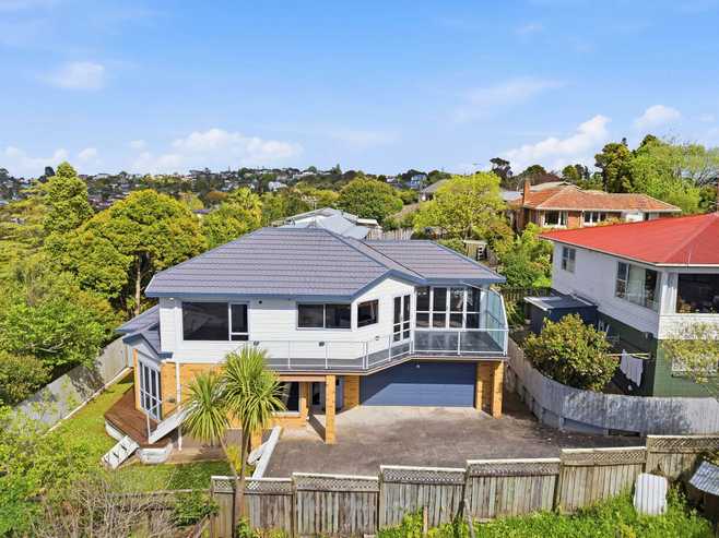 2/75A Target Road, Totara Vale