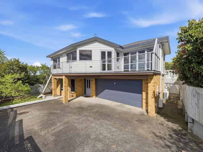 2/75A Target Road, Totara Vale