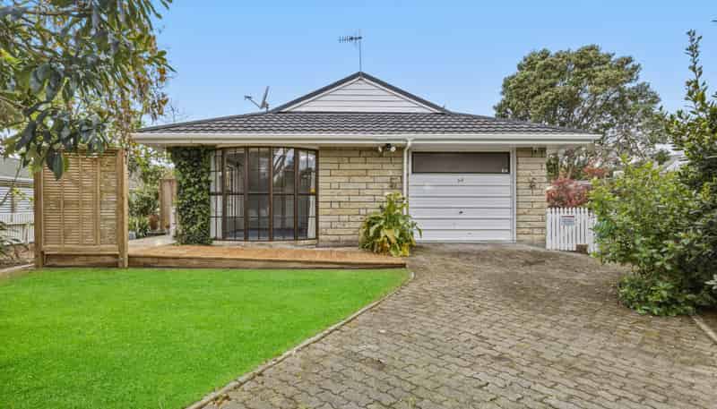 6A Charnwood Grove, Waikanae