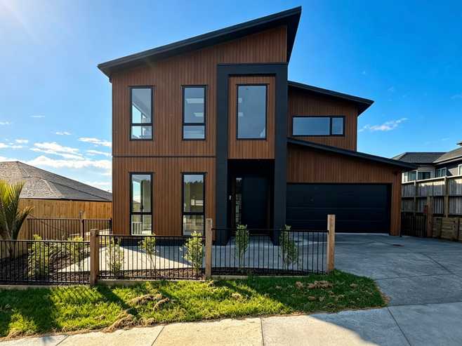 81 Skulander Crescent, Millwater