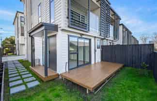 2-8/14&2-8/16 Woodford Avenue, Henderson