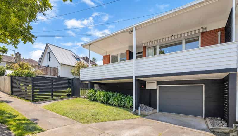 1/11 Waimarie Street, St Heliers
