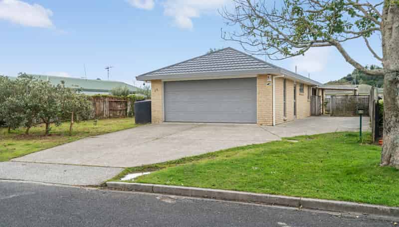 50 Solomon Street, Brookfield
