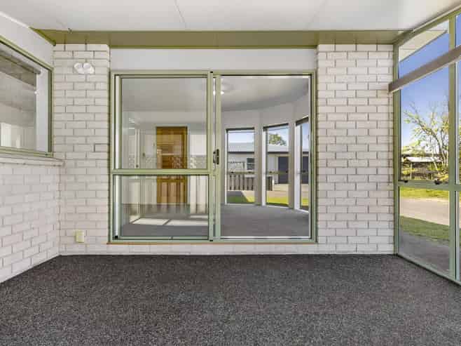 2/93 Rifle Range Road, Taupo