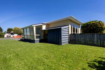 16 Chester Crescent, West End