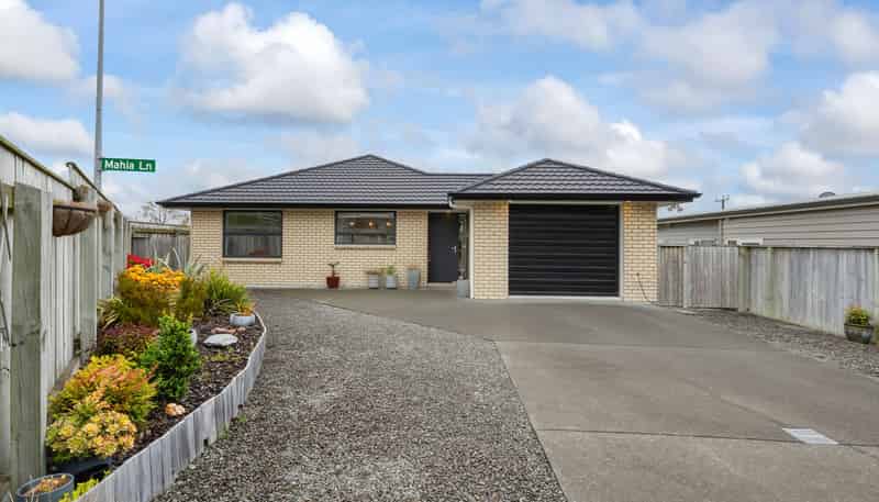 1 Mahia Lane, WAIKANAE