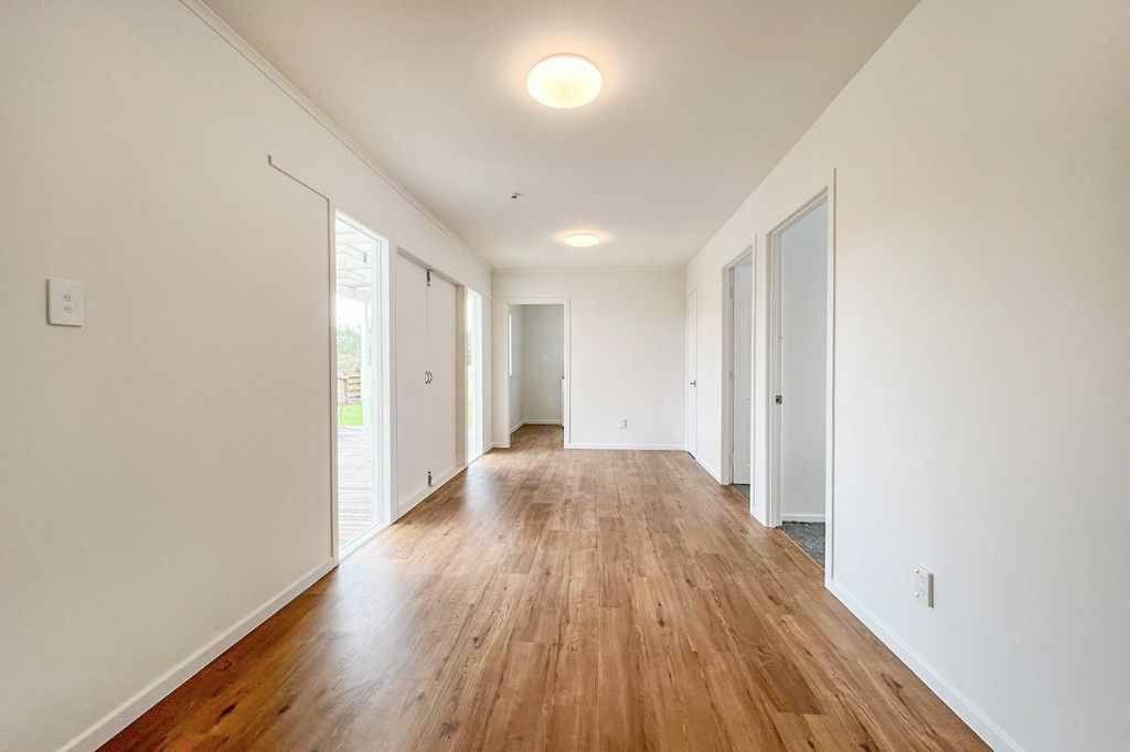 5 Bedrooms Takapuna 5