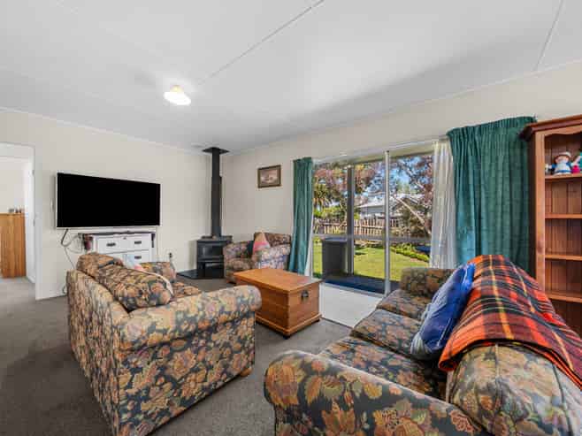 2 Tasman Crescent, Carterton