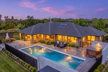 79 Windsor Drive, KIRWEE