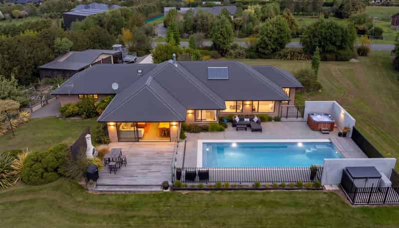 79 Windsor Drive, KIRWEE