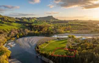 358 Kahuranaki Road, Havelock North