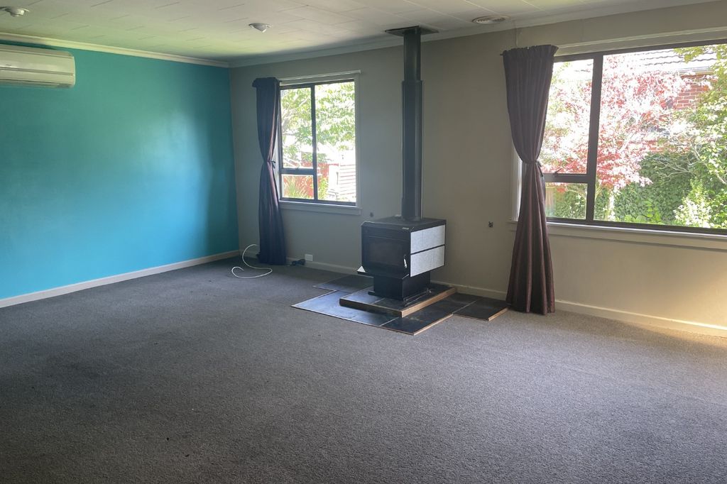 Sunny and Spacious 3 Bedroom Home 4