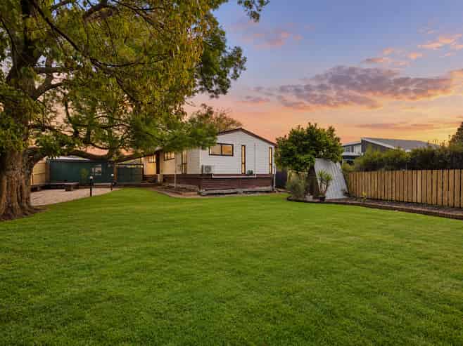 9 Camellia Place, Hamilton Lake