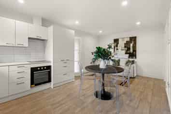 6/37 Middle Road, Havelock North