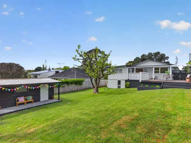 56 Totara Road, TE ATATU PENINSULA
