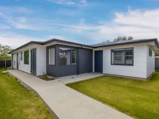 22-24 Dunorling Street, ALEXANDRA