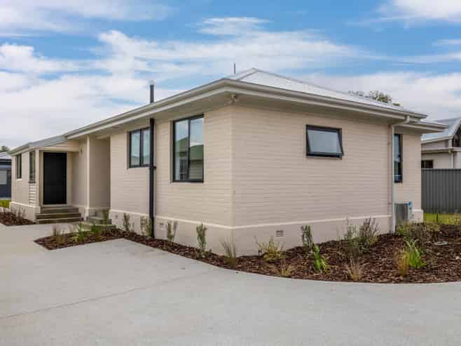 24 Dunorling Street, ALEXANDRA