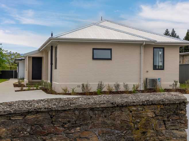 24 Dunorling Street, ALEXANDRA