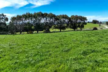 300 Jacks Hill Road, Waimahaka