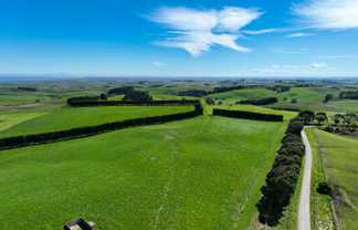300 Jacks Hill Road, Waimahaka