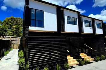 15 Meg Lane, Glen Eden