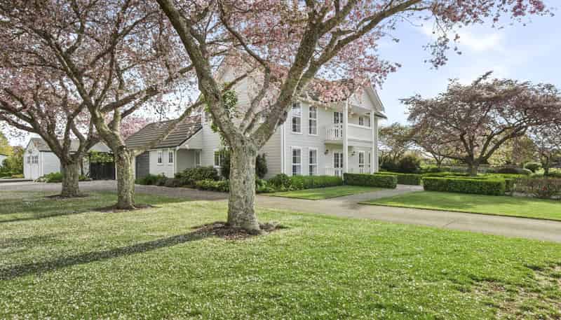 1 The Oaks Drive, Cambridge