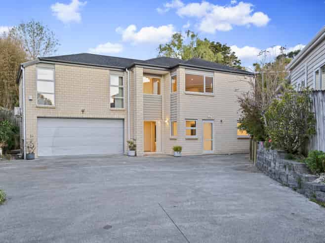 1722 Great North Road, Avondale